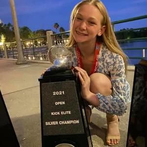 Meet your Posher, Hope